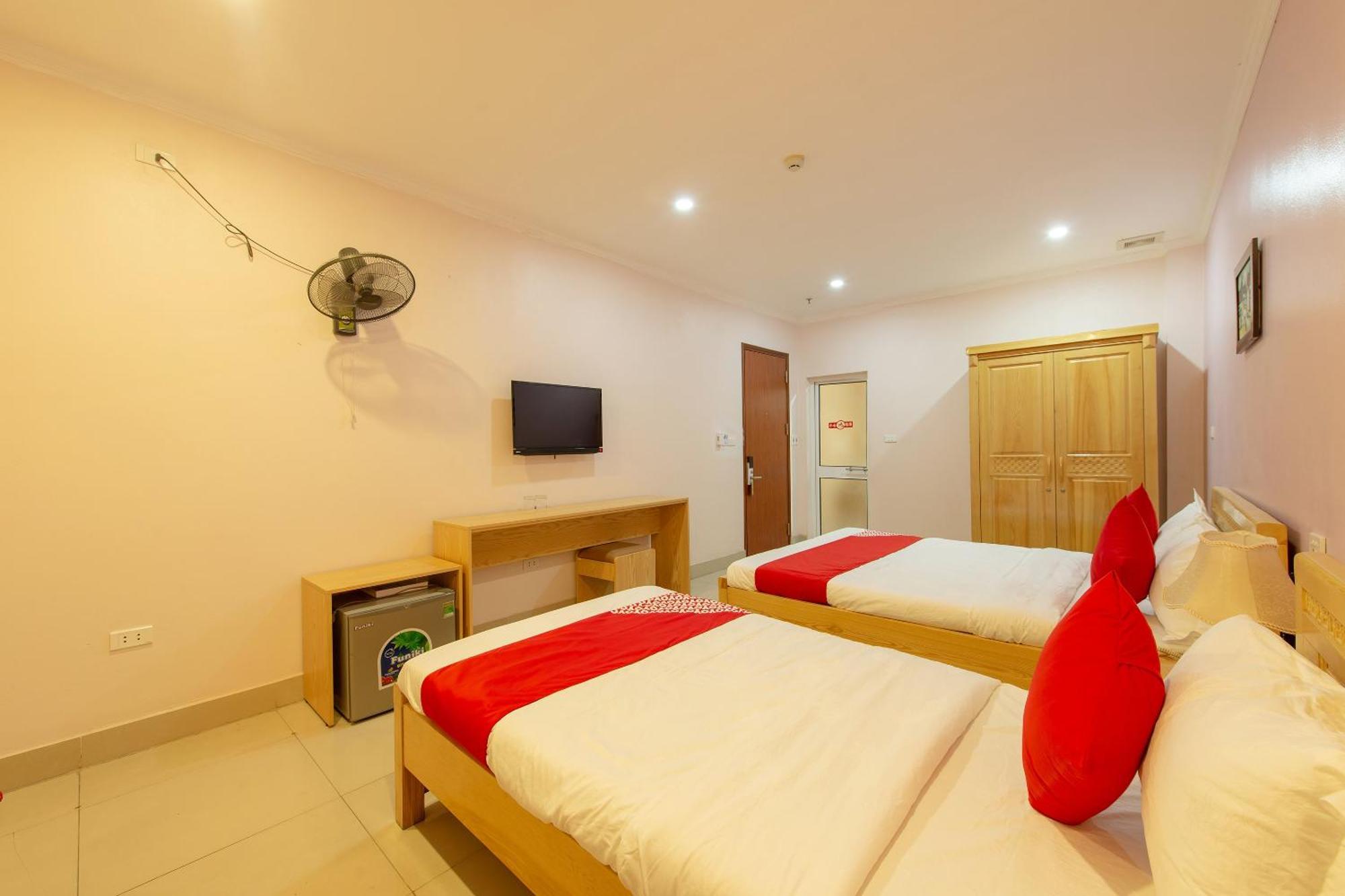 Capital O 417 Truong Son Hotel Hanoi Kültér fotó