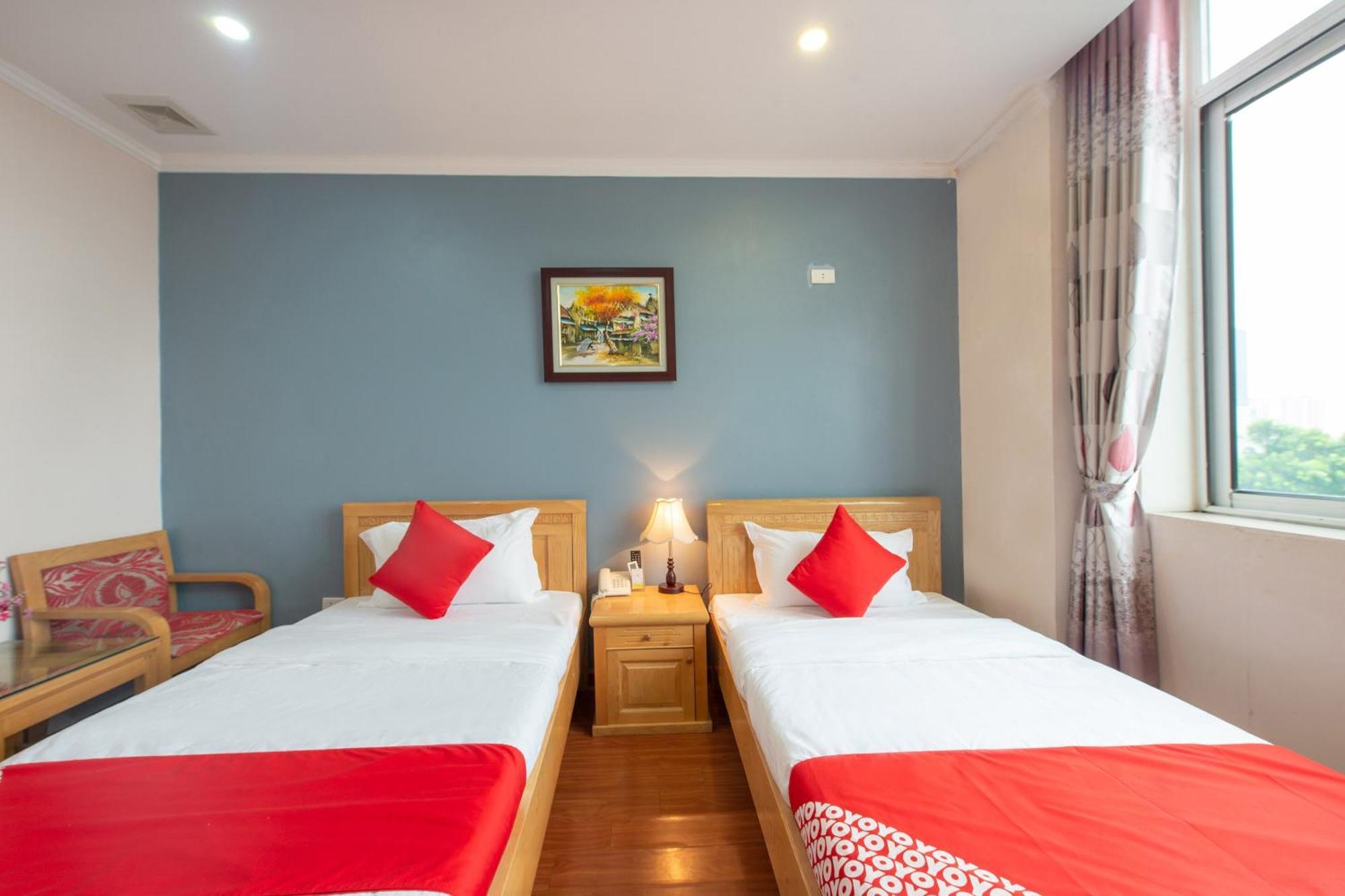 Capital O 417 Truong Son Hotel Hanoi Kültér fotó